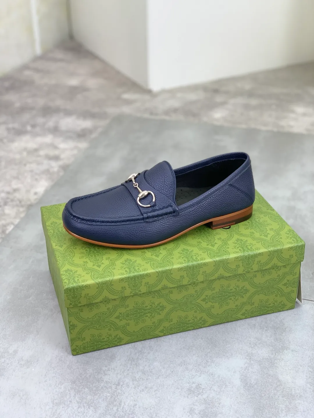 Men's men's shoes 💰P540 [New style] Water-dyed cowhide 💰💎💎💎 [Gucci] Gucci high-end men's formal business leather shoes, original order 1:1 authentic goods! Original imported high-end washed calfskin, original metal buckle, imported first-layer cowhide lining for feet, original outsole, men's shoe size: 38-44, multiple colors available